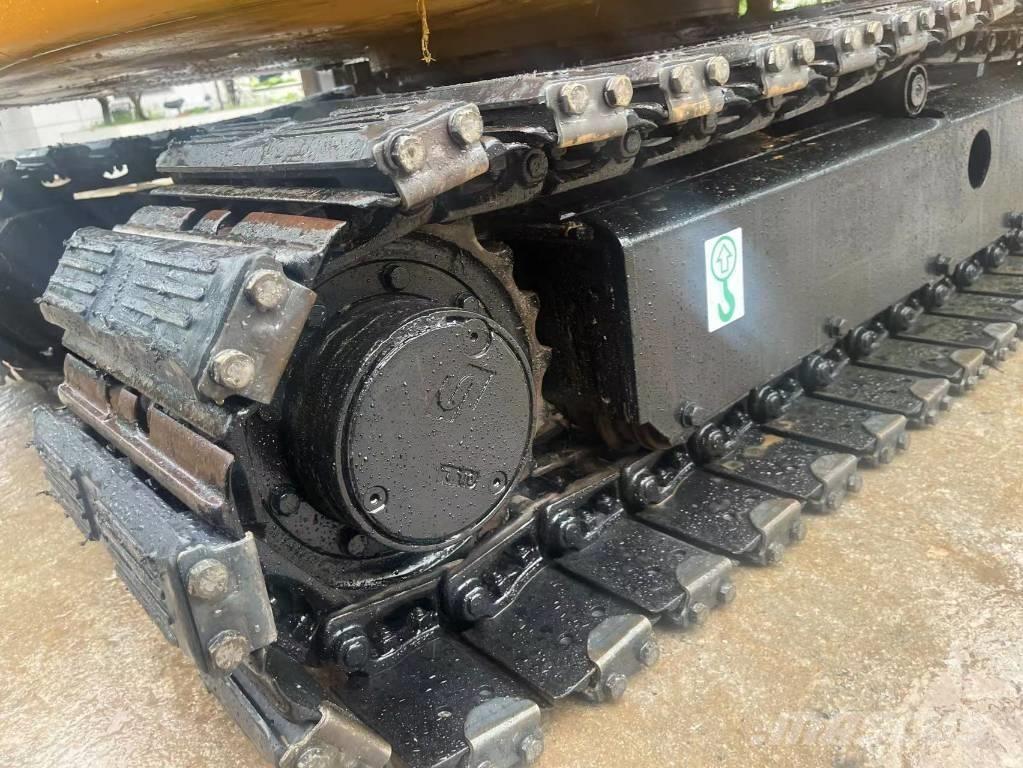 JCB 8050 Excavatoare pe șenile
