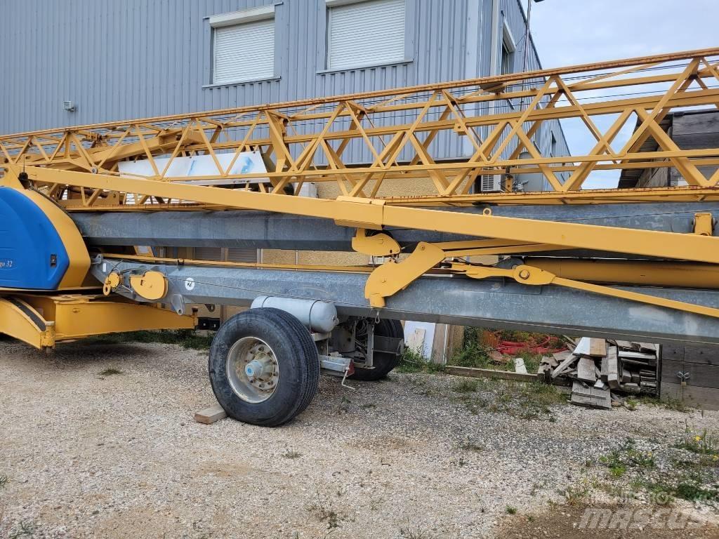 Potain IGO 32 Self erecting cranes