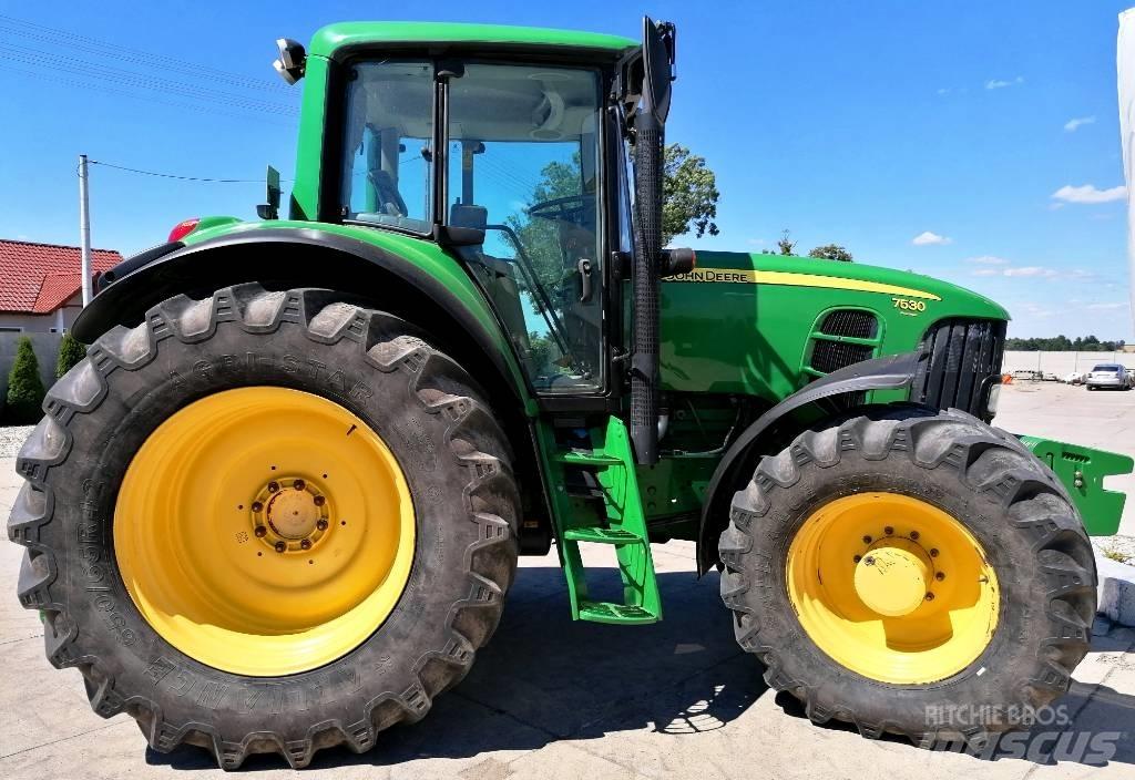John Deere 7530 Tractoare