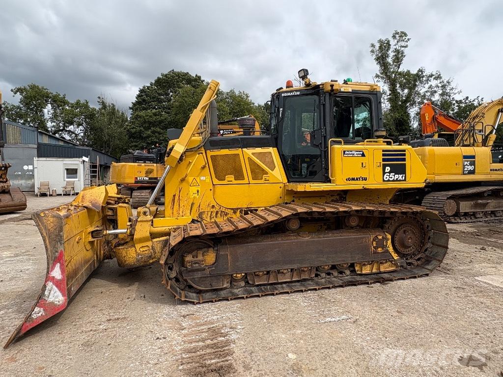 Komatsu D65PXI-18 Buldozere pe senile
