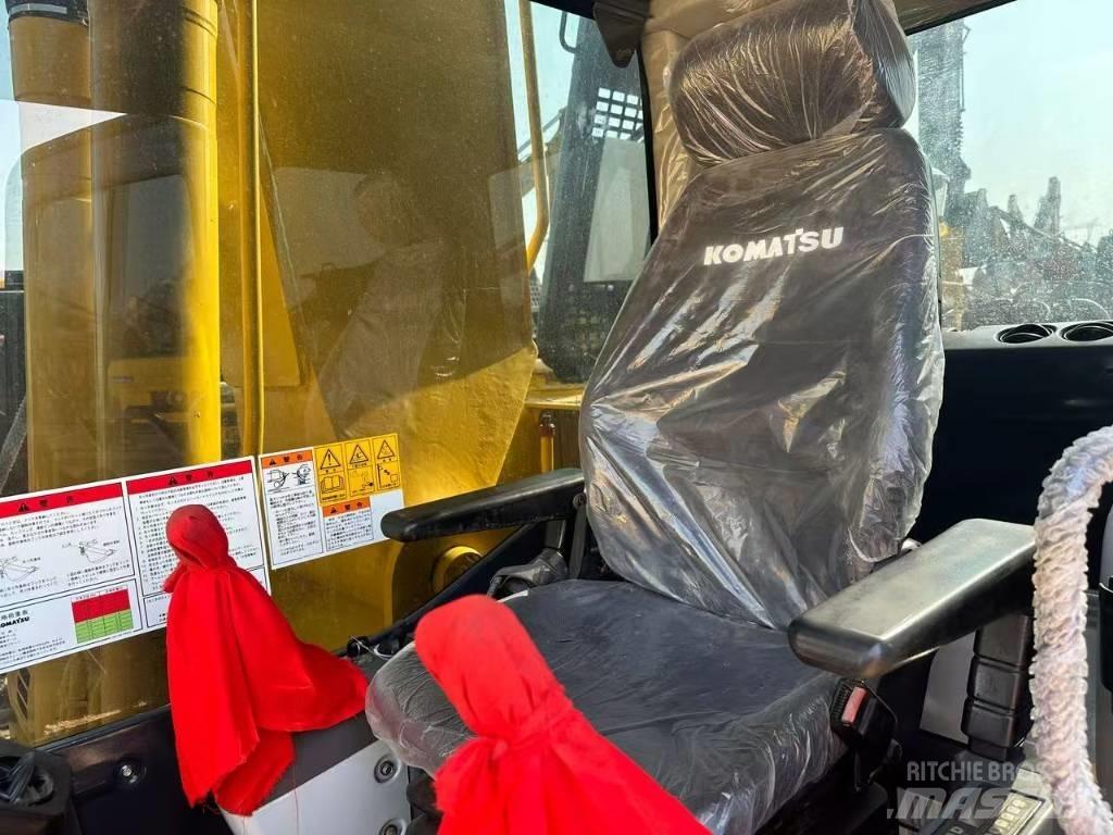 Komatsu PC 240 Excavatoare pe șenile
