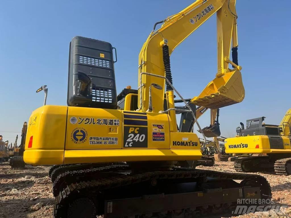 Komatsu PC 240 Excavatoare pe șenile
