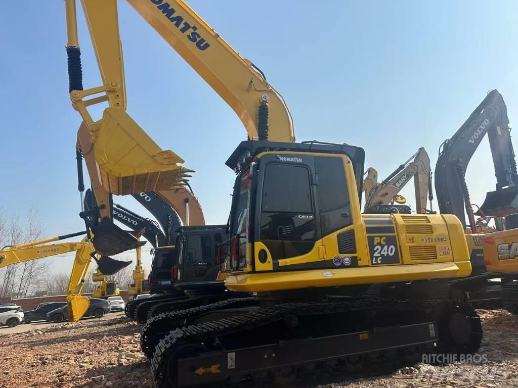 Komatsu PC 240 Excavatoare pe șenile
