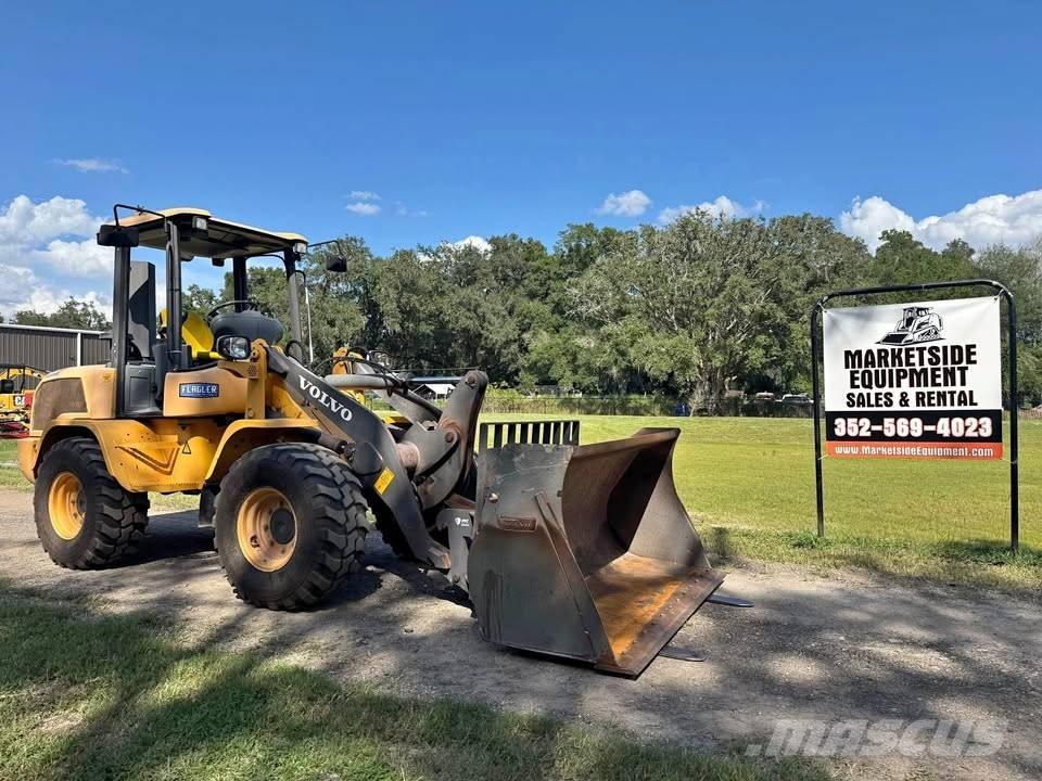Volvo L 30 G Incarcator pe pneuri