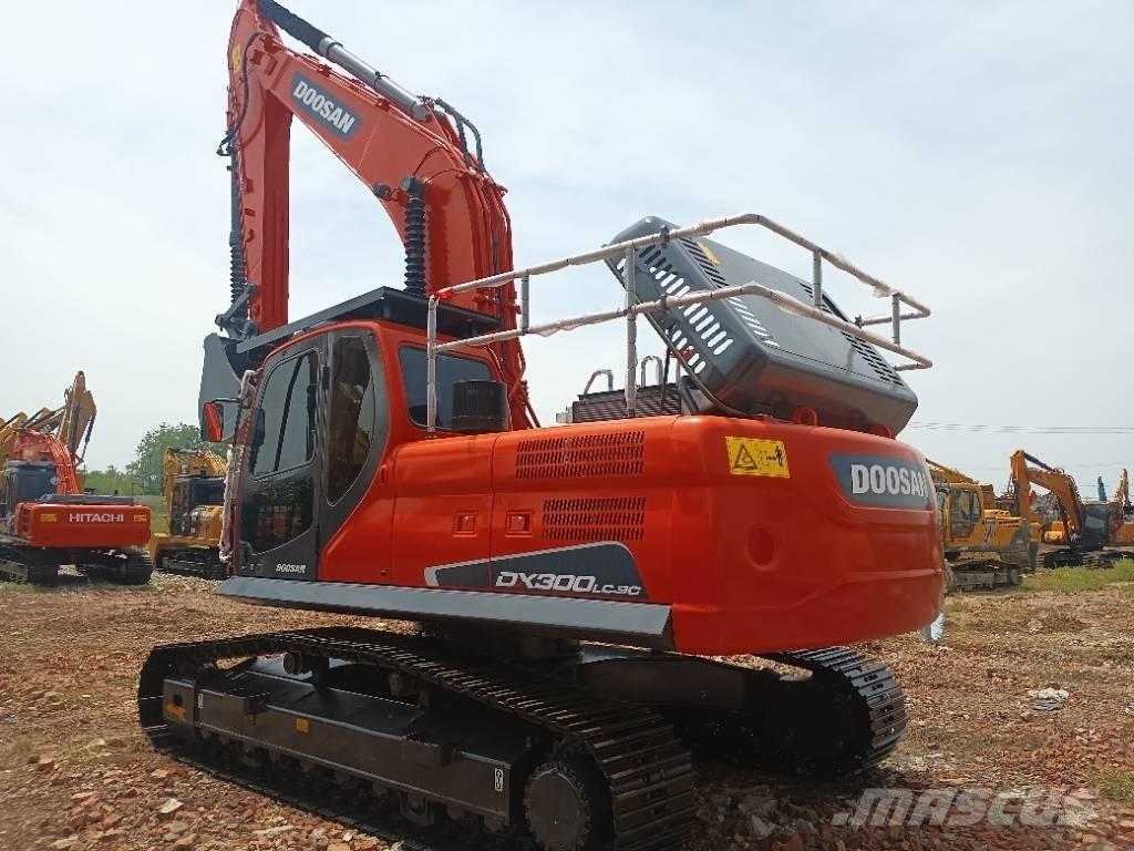 Doosan DX 300 Excavatoare pe șenile
