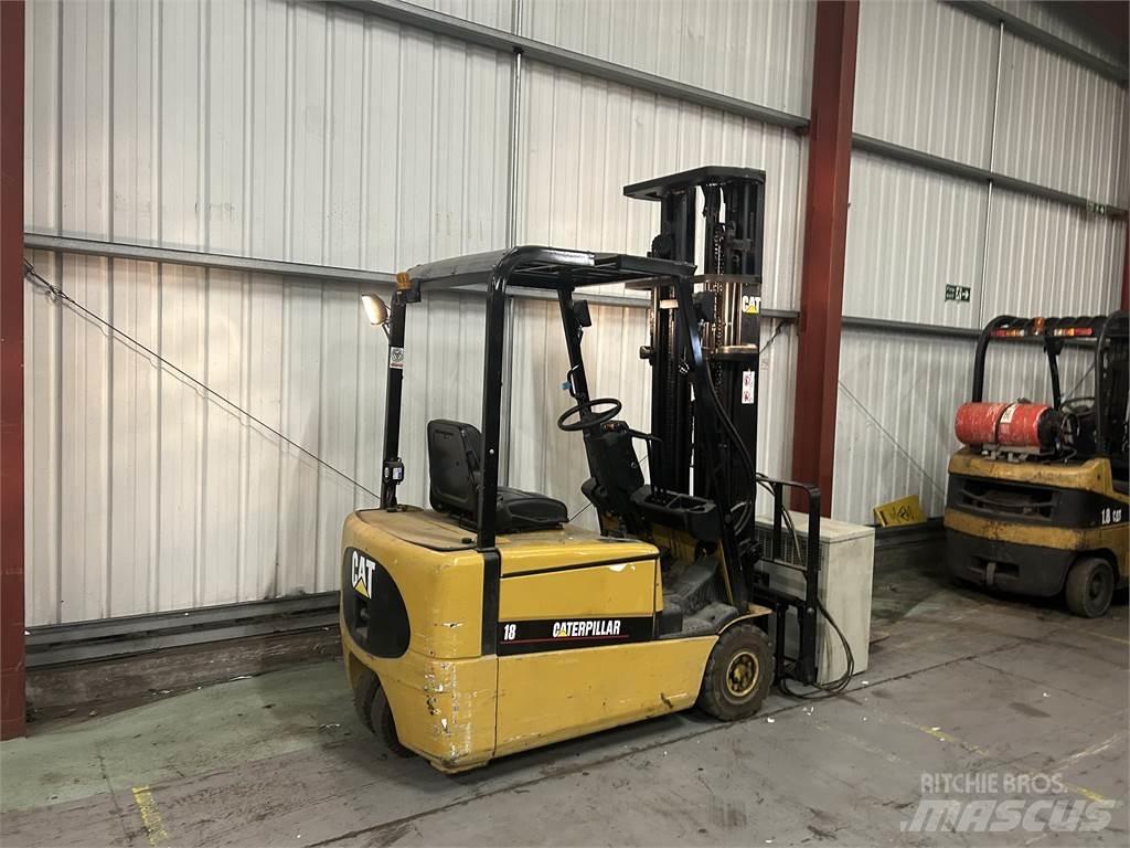 CAT EP18KT Stivuitor electric