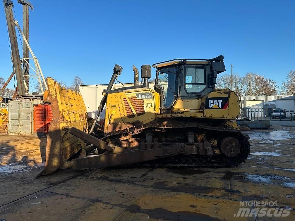 CAT D7E Buldozere pe senile