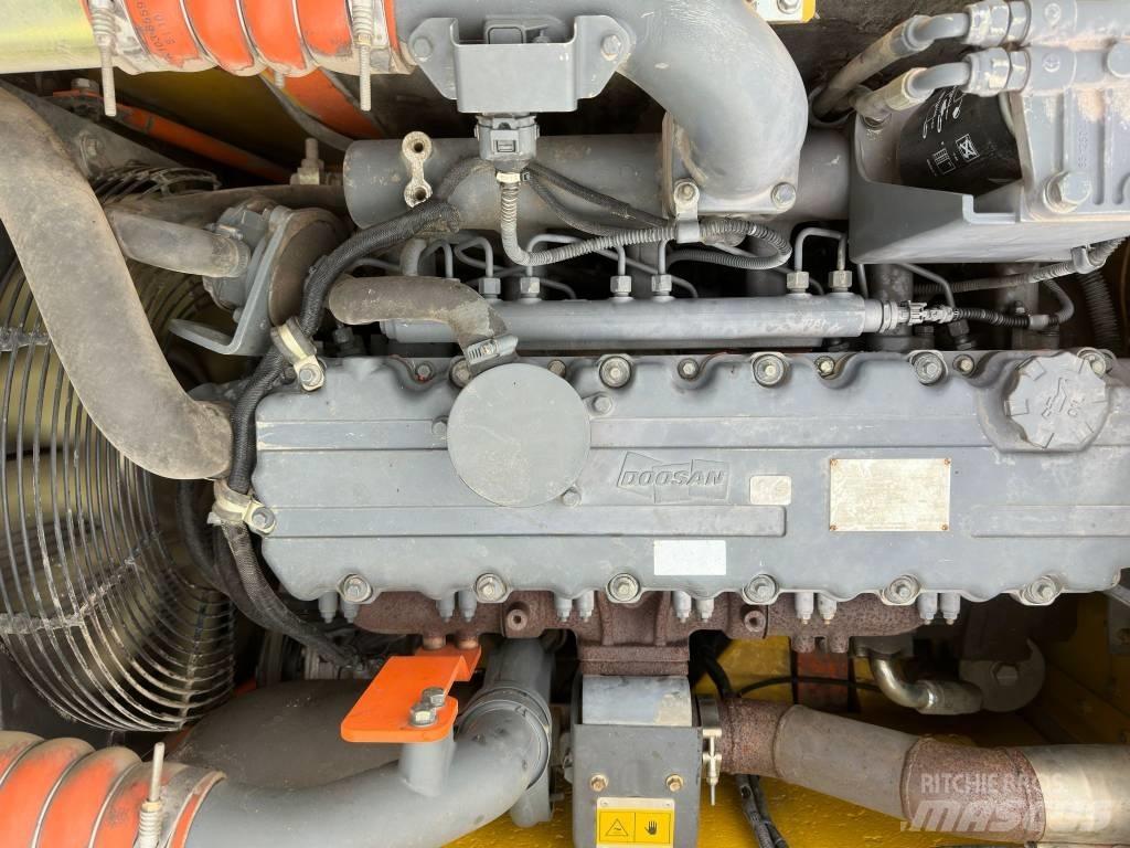 Doosan DX 160 WR Excavatoare cu roti