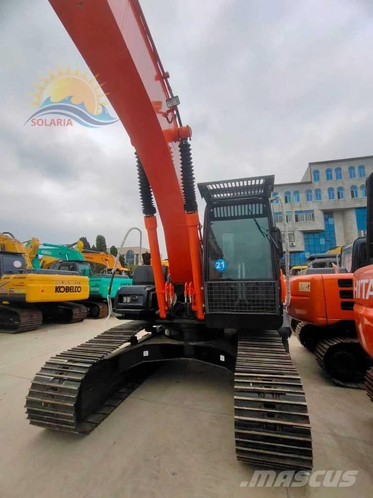 Hitachi ZX 200 Excavatoare pe șenile
