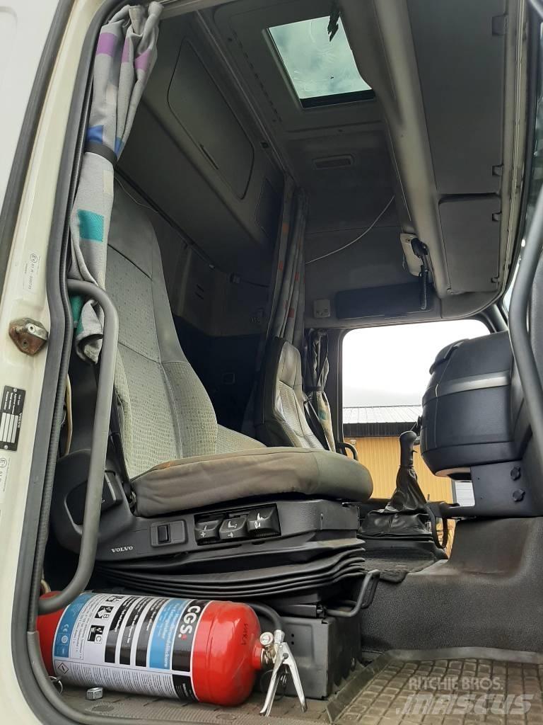 Volvo FH 12 Camion cu prelata