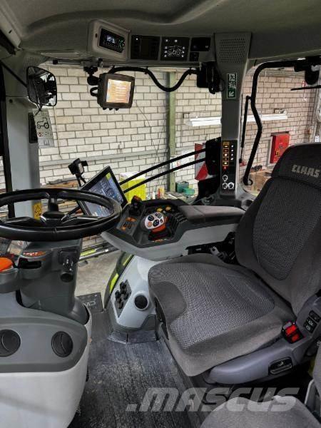 CLAAS AXION 830 Tractoare