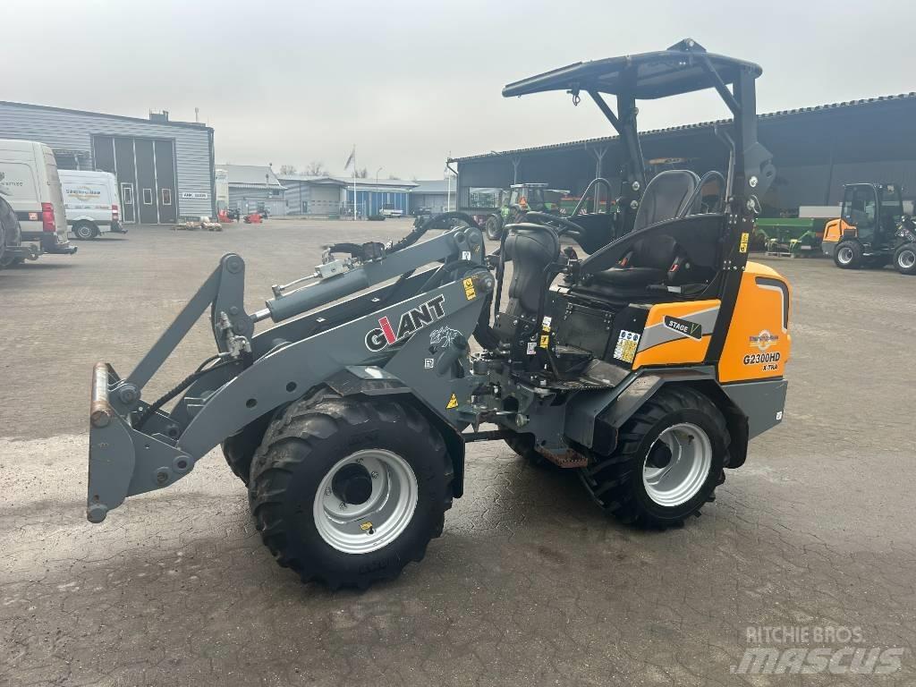 GiANT 2300 Xtra HD Incarcatoare multifunctionale