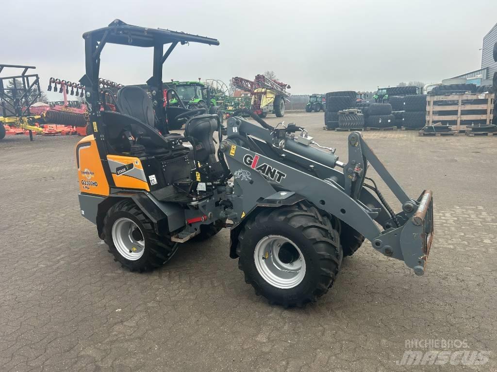 GiANT 2300 Xtra HD Incarcatoare multifunctionale