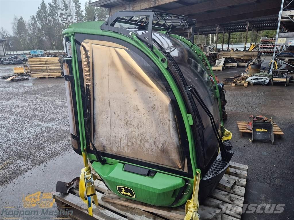 John Deere 1270G Cabine si interior