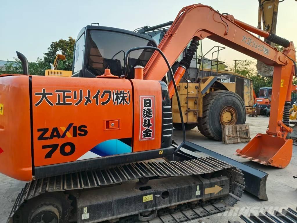 Hitachi ZX 70 Excavatoare 7t - 12t