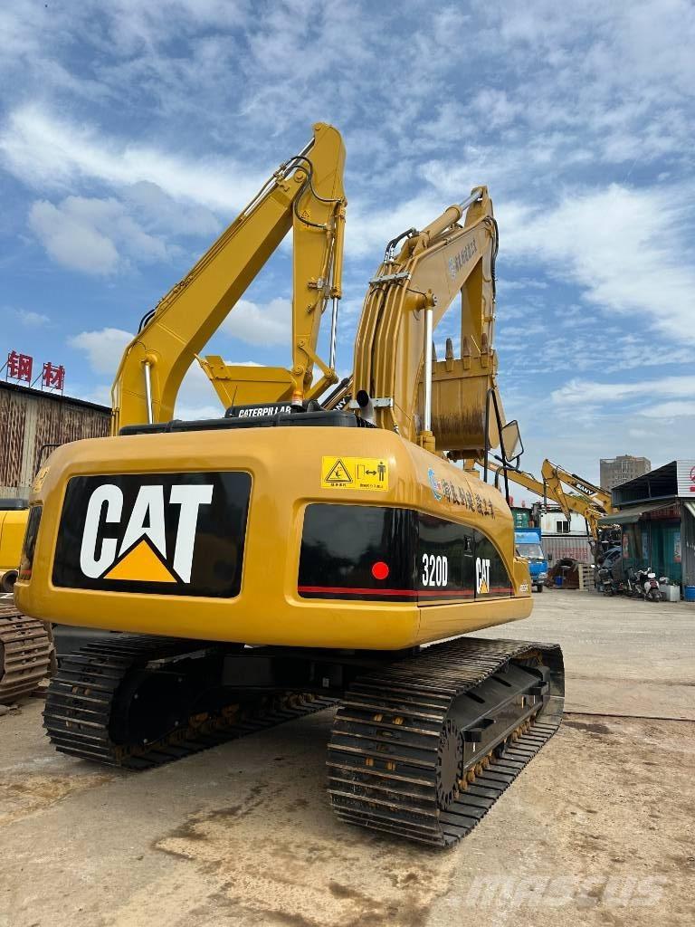 CAT 320 D Excavatoare pe șenile
