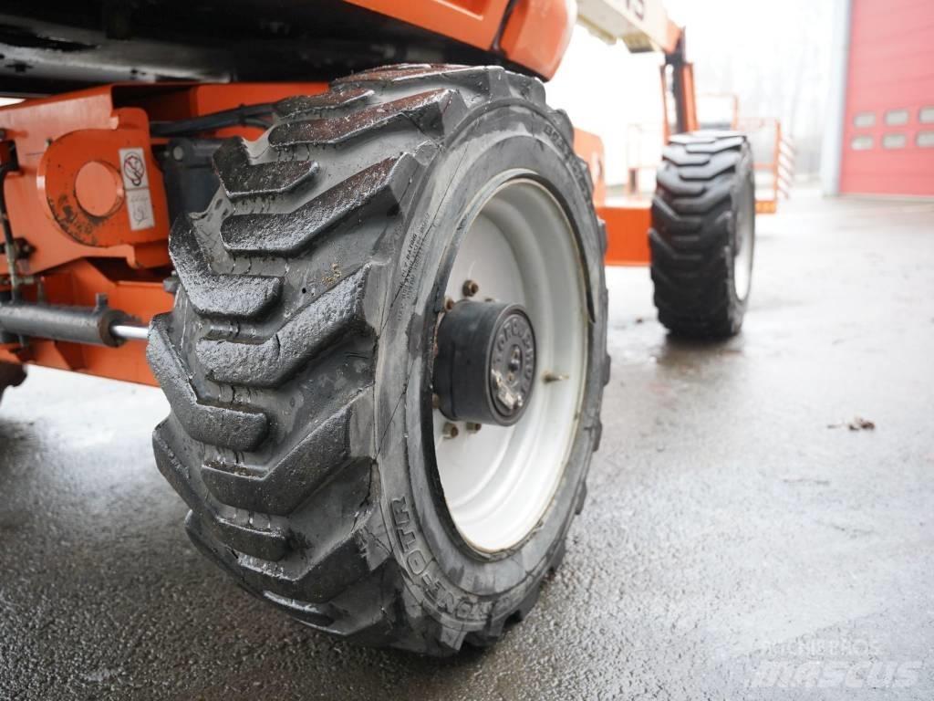 JLG 660 SJ Nacele cu brat telescopic