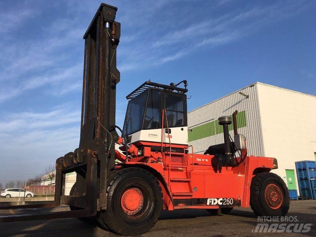 Fantuzzi FDC250 Stivuitor diesel