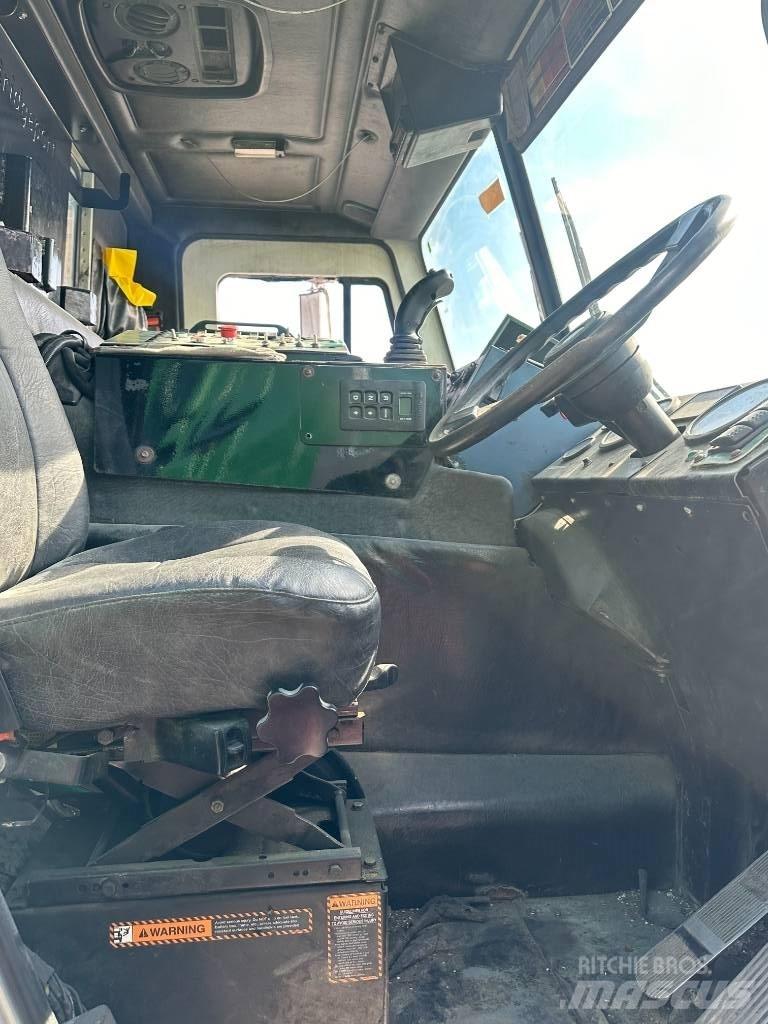 Mack LEU613 Camion de deseuri