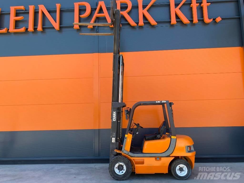 Clark CMP 25 Stivuitor diesel