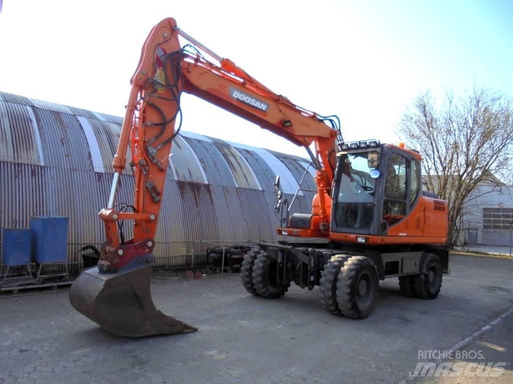 Doosan DX 160 W Excavatoare cu roti
