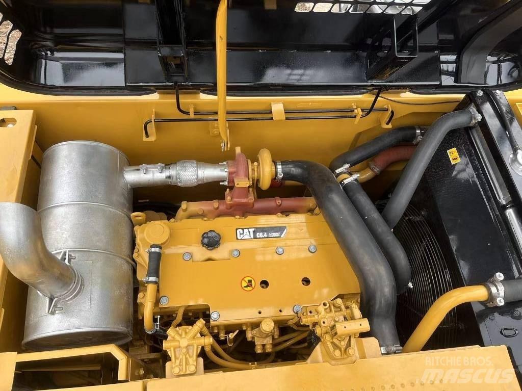 CAT 320 D2 Excavatoare pe șenile
