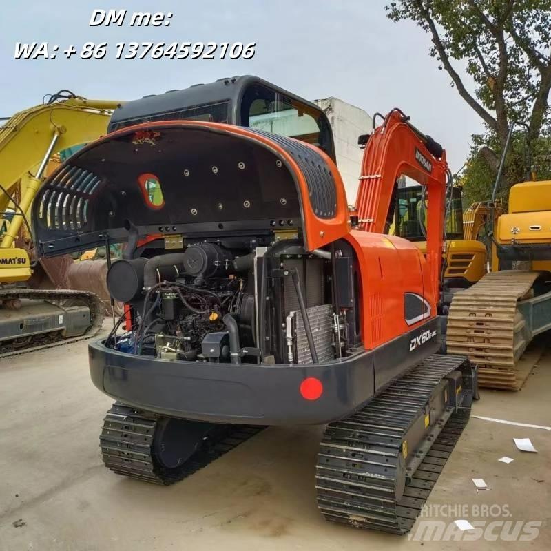 Doosan DX60 Excavatoare pe șenile
