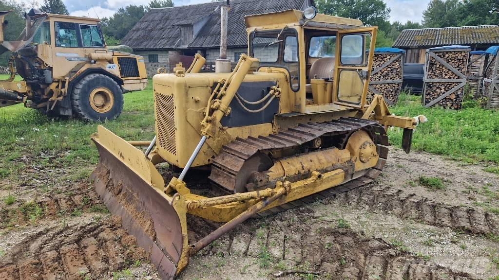 CAT D 4 D Buldozere pe senile