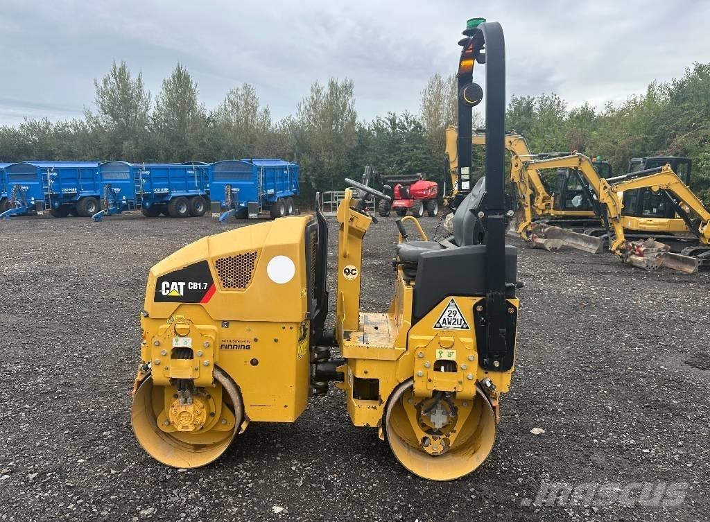 CAT CB 1.7 Cilindri compactori dubli