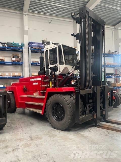 Svetruck 32-120 Stivuitor diesel
