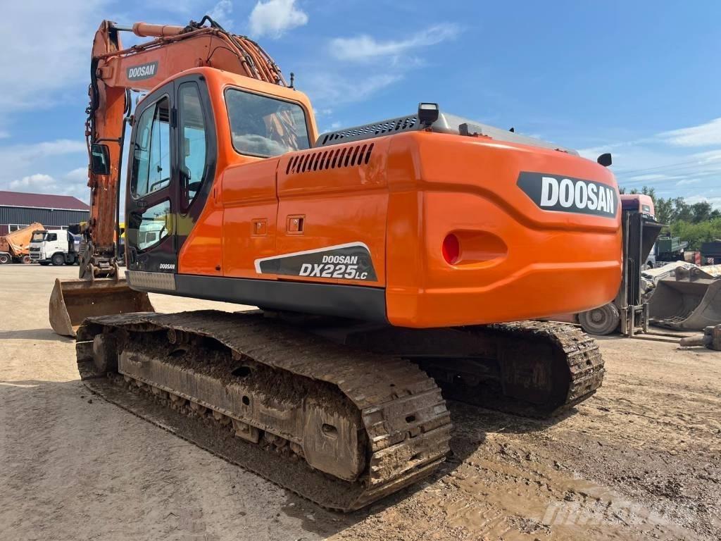 Doosan DX 225 LC Excavatoare pe șenile
