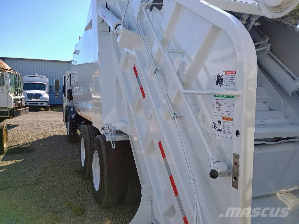  Crane Carrier LE Camion de deseuri