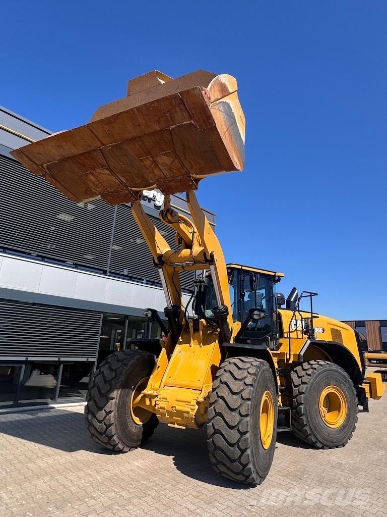 CAT 966 Incarcator pe pneuri