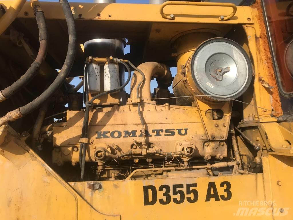 Komatsu D355A-3 Buldozere pe senile