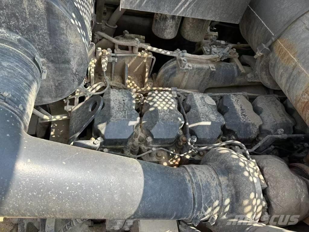 Komatsu PC 850-8 Excavator amfibiu