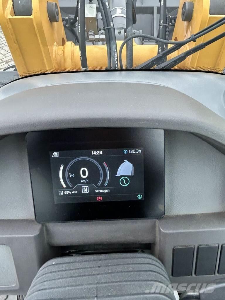 Volvo JL25HZ Incarcator pe pneuri