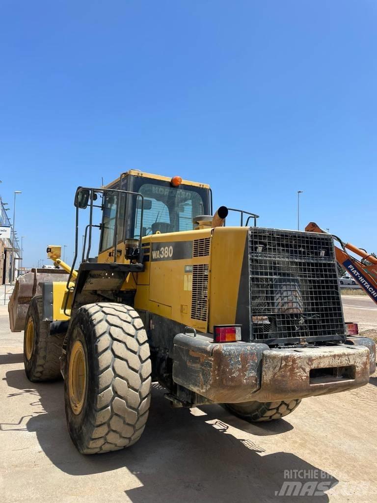 Komatsu WA 380 Incarcator pe pneuri