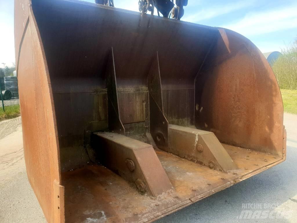  GODET GHD 8M3 Pistoane