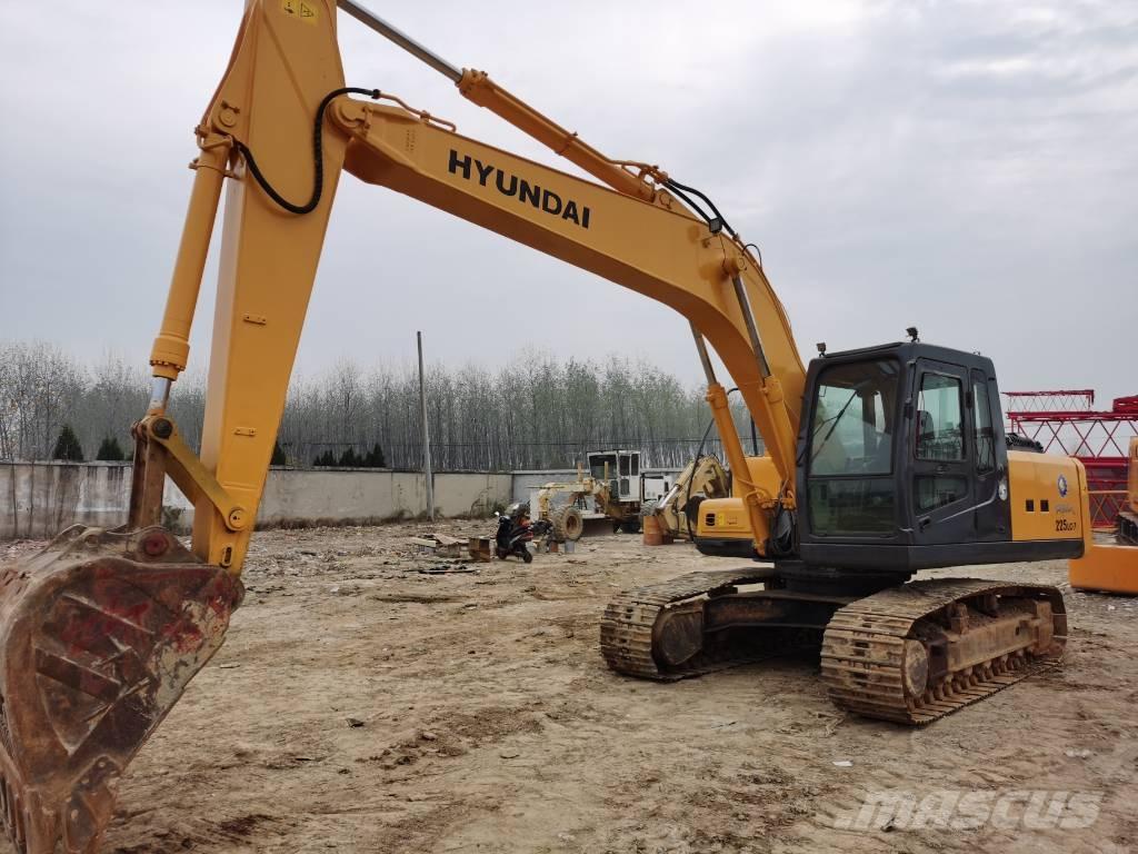 Hyundai R225LC-7 Excavatoare pe șenile
