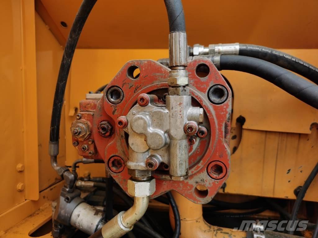 Hyundai R225LC-7 Excavatoare pe șenile
