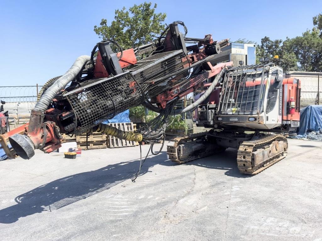 Sandvik DX 800 Echipamente de forare la suprafata