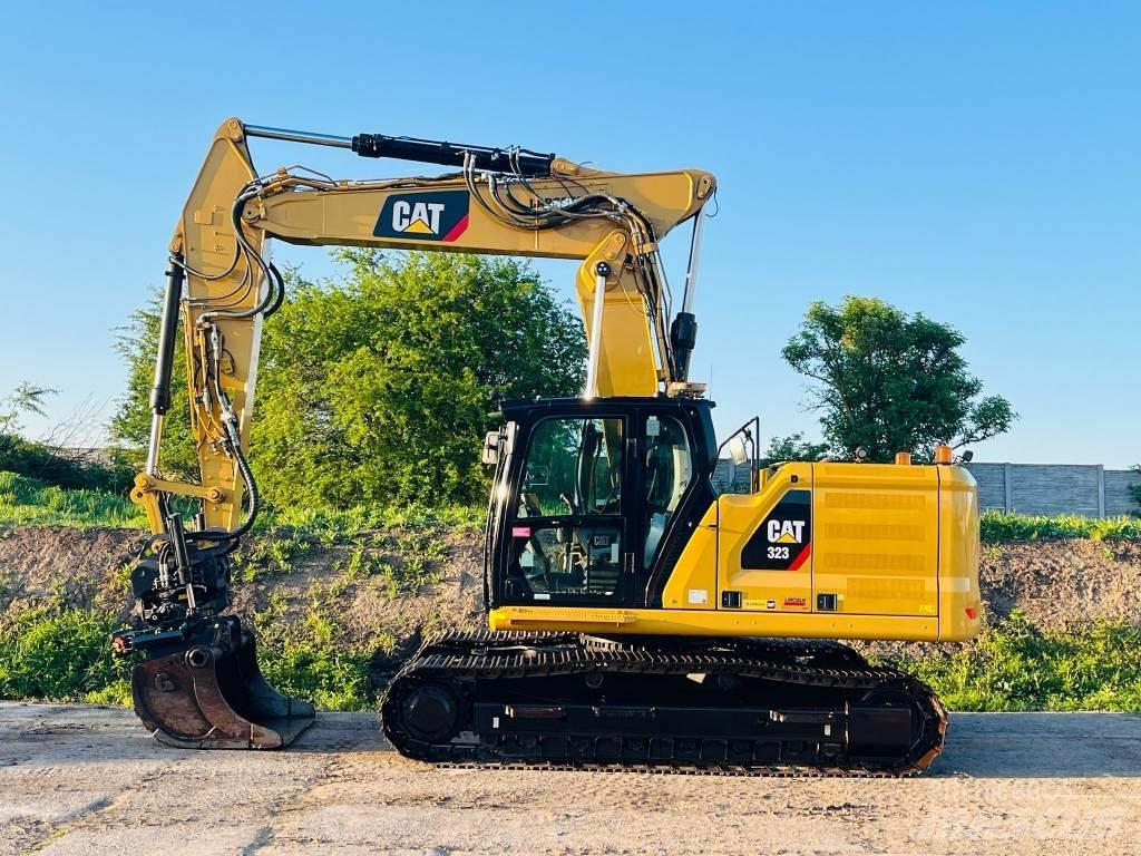 CAT 323 Excavatoare pe șenile
