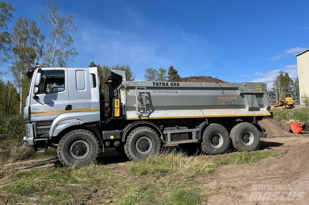 Tatra Tatra T 158/1 Autobasculanta