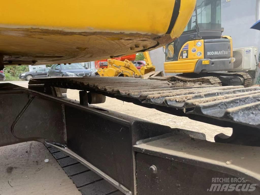 Komatsu 78 Excavatoare pe șenile
