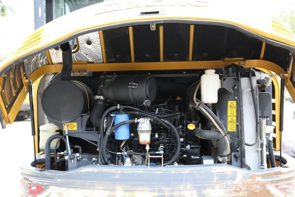 XCMG XE 60 DA Mini excavatoare < 7t