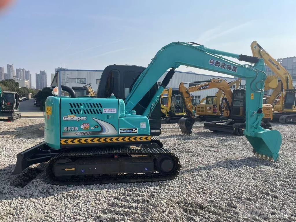 Kobelco SK 75 Excavatoare pe șenile
