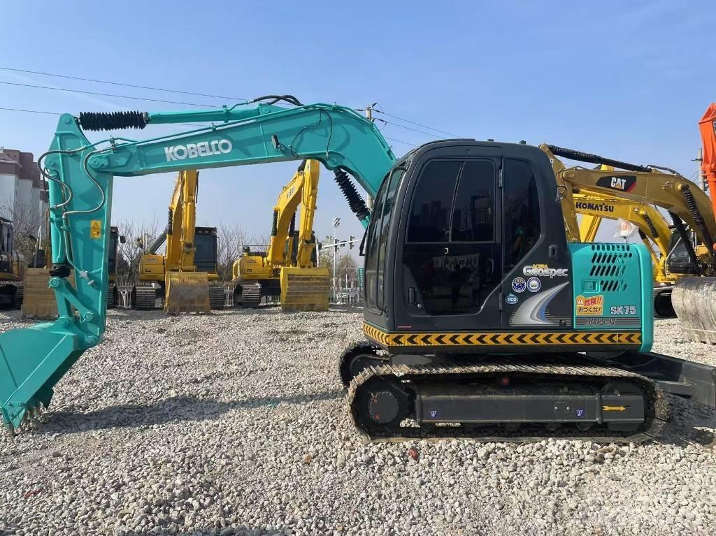 Kobelco SK 75 Excavatoare pe șenile
