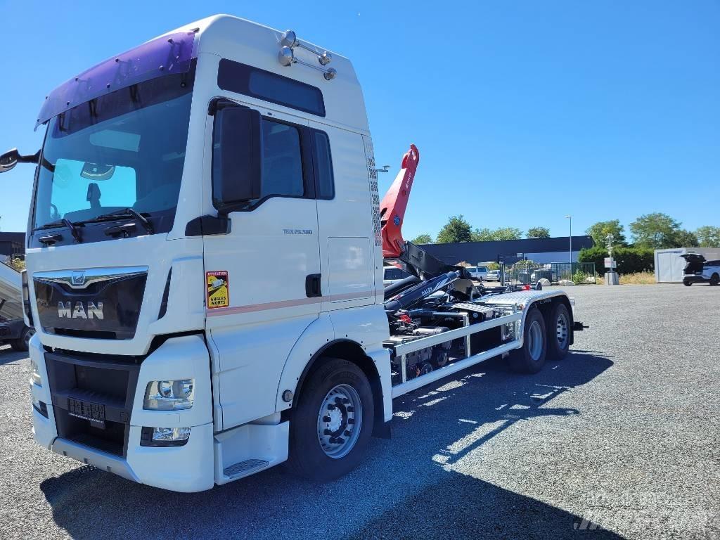 MAN 26.560 Camion cu carlig de ridicare