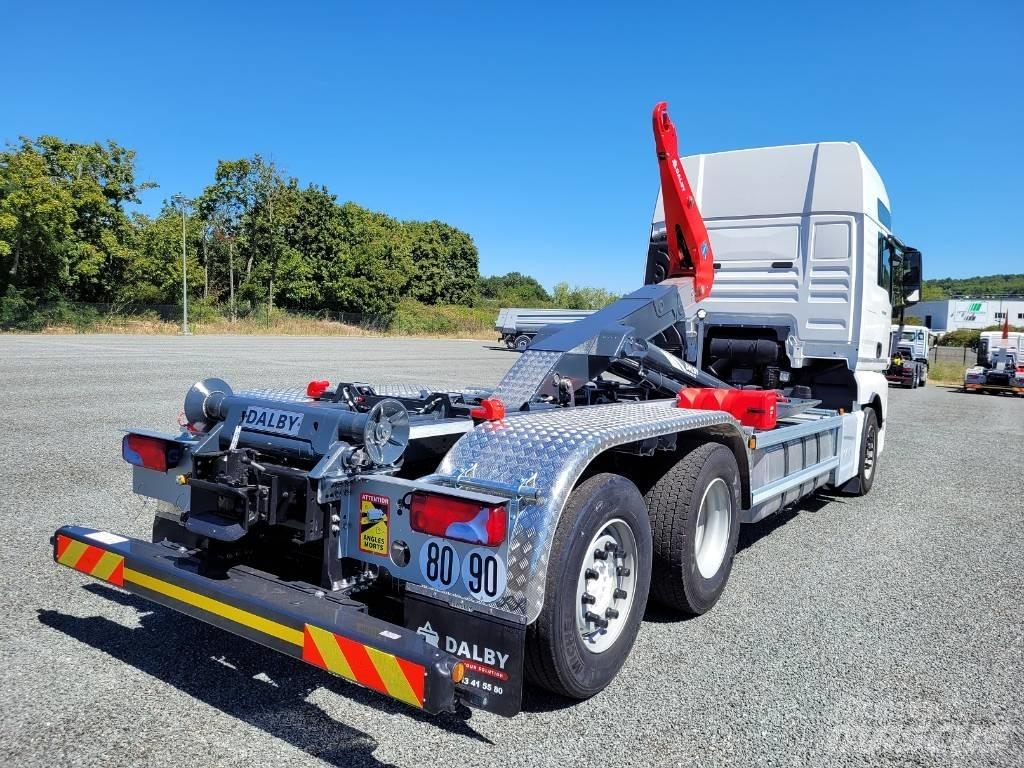 MAN 26.560 Camion cu carlig de ridicare