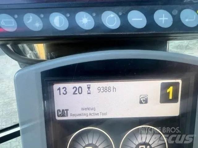 CAT M 318 F Excavatoare cu roti